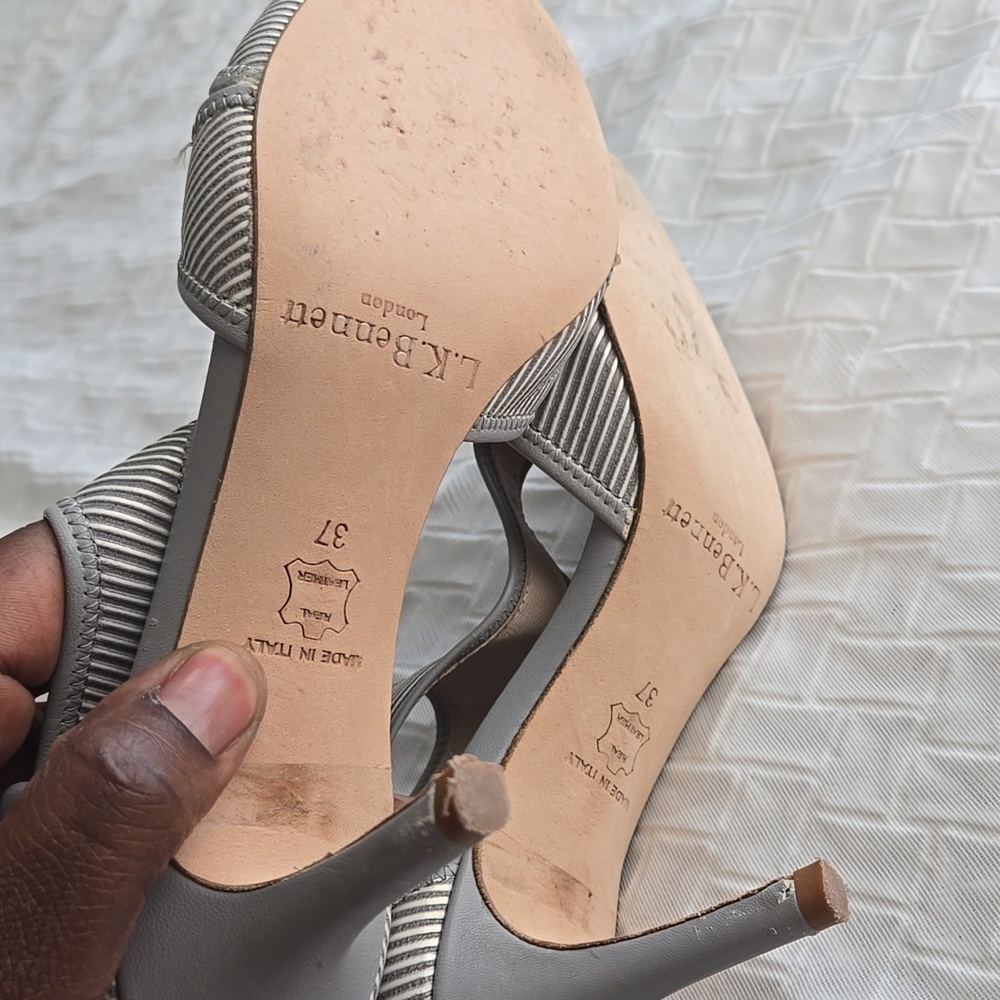 LK Bennett Gray And White T Strap Strappy Heels - Picture 2 of 10